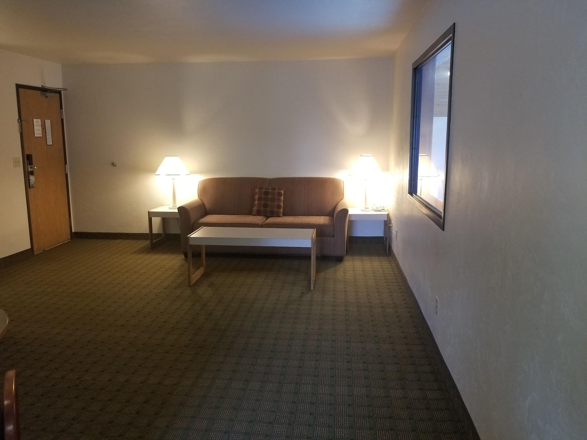 Super 8 By Wyndham Bend Hotel Buitenkant foto